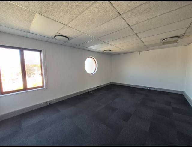 1,626M² OFFICE TO LET IN SANDTON CENTRAL